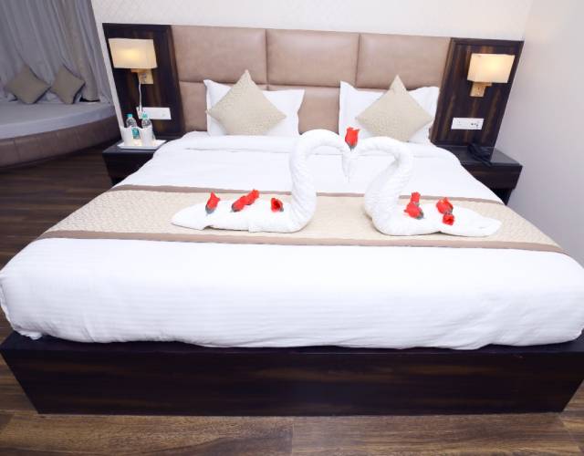 hotels in agra